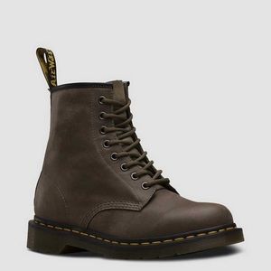 NWOT-  RARE Dr. Martens Dusky Olive 1460 Original
